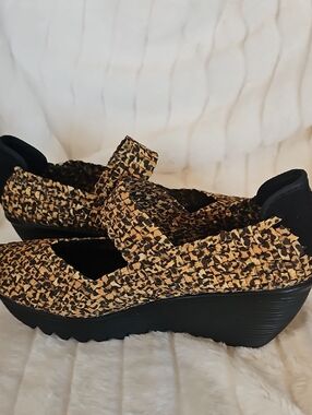 bernie mev. Woven Mary Jane Wedges in Black and Tan